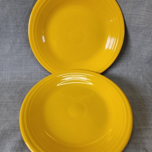 Set of 2 Vintage Fiesta Ware Daffodil Dinner Plates, Fiesta Dinner Plates