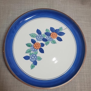 Arita Ware Hydrangea, Nishiyama Kiln Large Serving Plate, 12 in. Japanese Porcelain Arita Ware Serving Plate