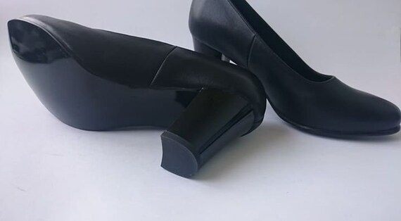 Women s Black Leather Court Shoes Classic High Wide Stable Heel 8