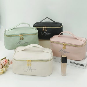 Trousse à cosmétiques personnalisée, cadeau de demoiselle d'honneur personnalisé, trousse de maquillage de voyage personnalisée, cadeau personnalisé pour elle, cadeau personnalisé pour demoiselle d'honneur