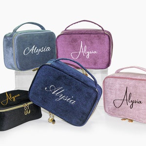 Personalized Velvet makeup bag，makeup bag,nametoiletry bag,Gift Mrs.Mom ,Mother's Day ,Birthday Gift ,Best friend Bags,Bridesmaid's gift