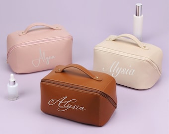 Personalized cosmetic bag with letter and name,personalized toiletry bag,Gift Mrs.Mom ,Mother's Day ,Make-up bag,Birthday,Best friend Bags