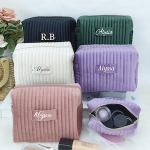 Personalized Makeup Bag.custom cosmetic bag .Mother&#39;s Day Gift.personalized gift for her.personalised gift for bridesmaid.Travel makeup bag