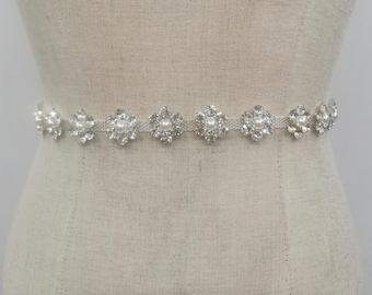 Pearl and Rhinestone Wedding Belt, Bling Bling Flower Waistband Sash, Wedding Gift, Bridesmaid Belt, Custom Length, Plus Size Crystal Belt
