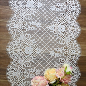 Coureur de table de mariage, coureur de table de dentelle, 14 pouces/35cm de large, décor de mariage, overlay, décor de table, pièce maîtresse, coureurs de table pour l&#39;événement