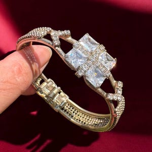 Art Deco Style Rhinestone Bangle Vintage Folding Bracelet – Antique Costume Jewelry 1930s Style – Glittering Ladies Bracelet Retro Elegance for the Evening