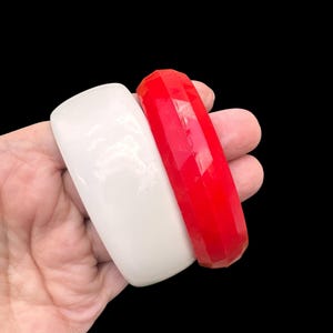 2pcs Vintage Lucite Bangle, Convolut retro Lucite bangles, Retro Funky Acrylic Bracelet, handmade Boho Mid-Century Bangle Fashion Jewelry