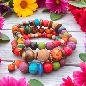 Boho bracelet made of wooden beads, multi-row wooden bracelet, natural wooden jewelry, romantic spiral bracelet flexible size M/L wooden jewelry colorful