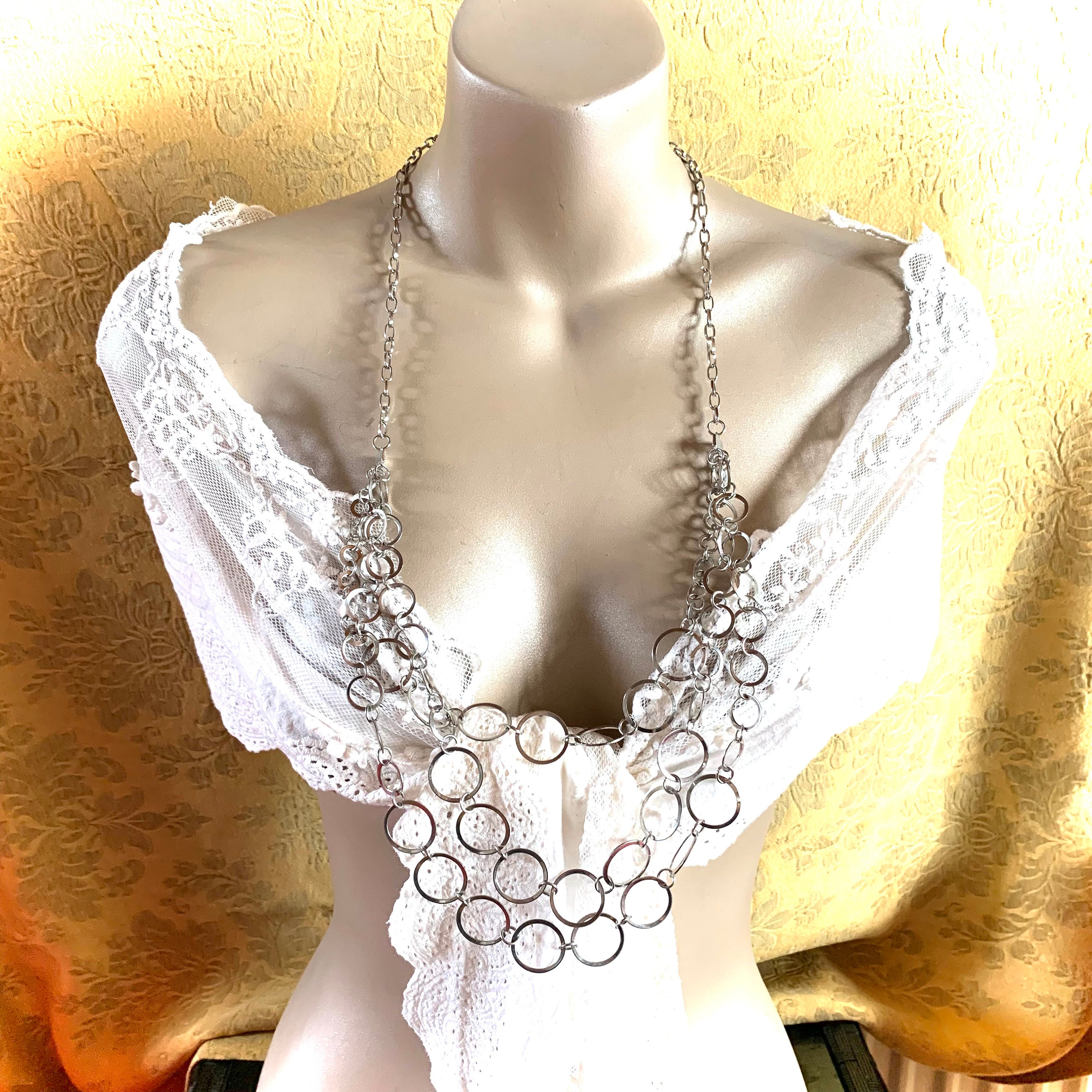 Collier Court Ethnique Années 70 - Boules Imposantes En Métal Argenté, Longueur 51 Cm, Couleur Vanille/prune