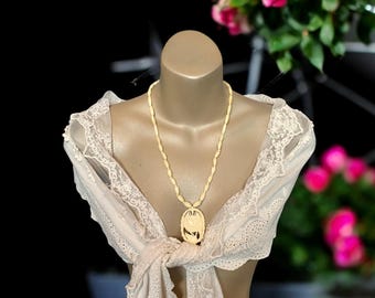 アンティークの手彫り牛骨製バラの花のペンダントネックレス - Etsy 日本
