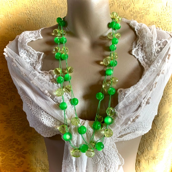 Vintage leuchtend grüne Lucite Kette für Frauen, … - image 1