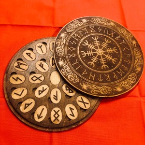 Divination Tool - Wooden Runes - Box of 25 Runes for Divination &quot;Circle&quot; model