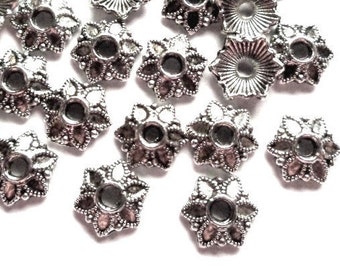 20 flower cups 6 petals aged silver 7 mm - 20 Tibetan silver 6 petals flower bead caps, 0.27 inches