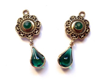 RARE ! 2 Pendentifs articulés, Baroque / rétro / Victorien, cabochon facetté vert foncé / goutte verre bombé / base vieil or, 42x17mm