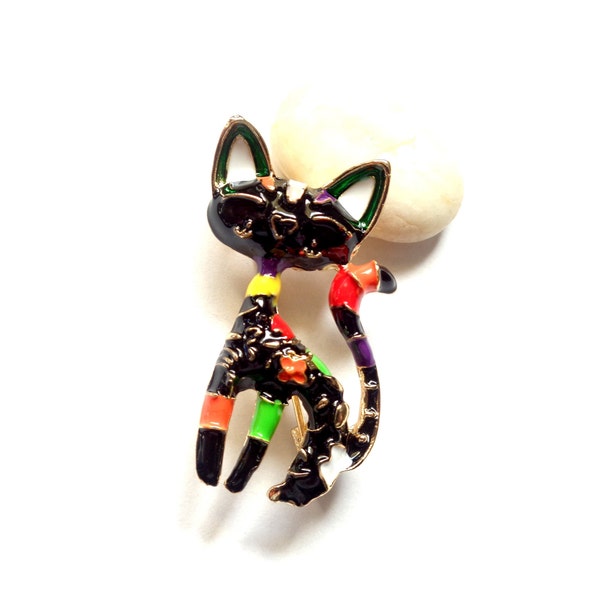 RARE ! Broche épingle / Pendentif collier, décor chat amusant original, émaillé noir / multicolore sur doré, anneau arrière, 40x22mm