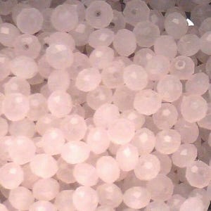 50 perle abaco 3 x 2 mm, beige rosato pallido opaco, vetro sfaccettato, forma abaco - 50 perle ciambella beige rosato giada vetro sfaccettato,