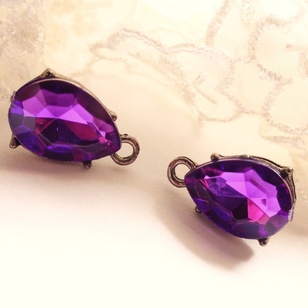 Puces d'oreilles goutte, cabochon facetté violet fuchsia rouge violacé (*) sur base argenté foncé + 1 anneau, 16x10mm