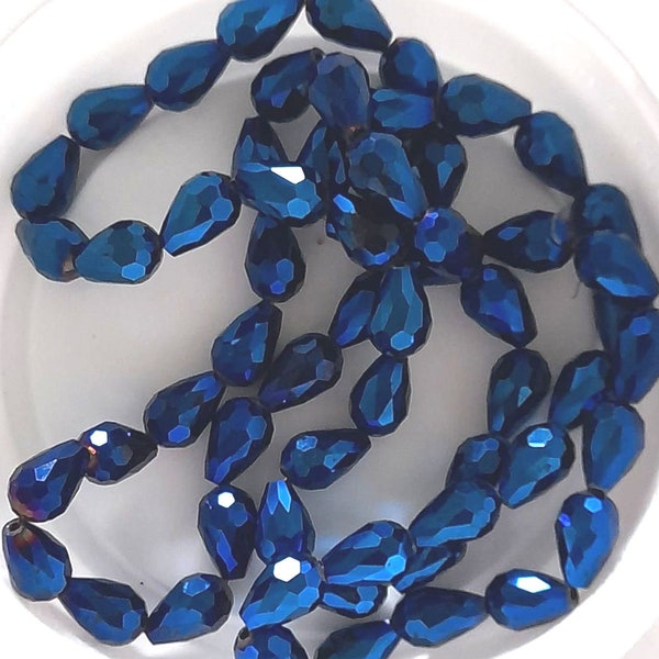 2 ou 4 grosses perles gouttes verre facetté, 15/10mm, Bleu métallisé - 2 or 4 tear drop metal blue faceted glass beads  15/10mm