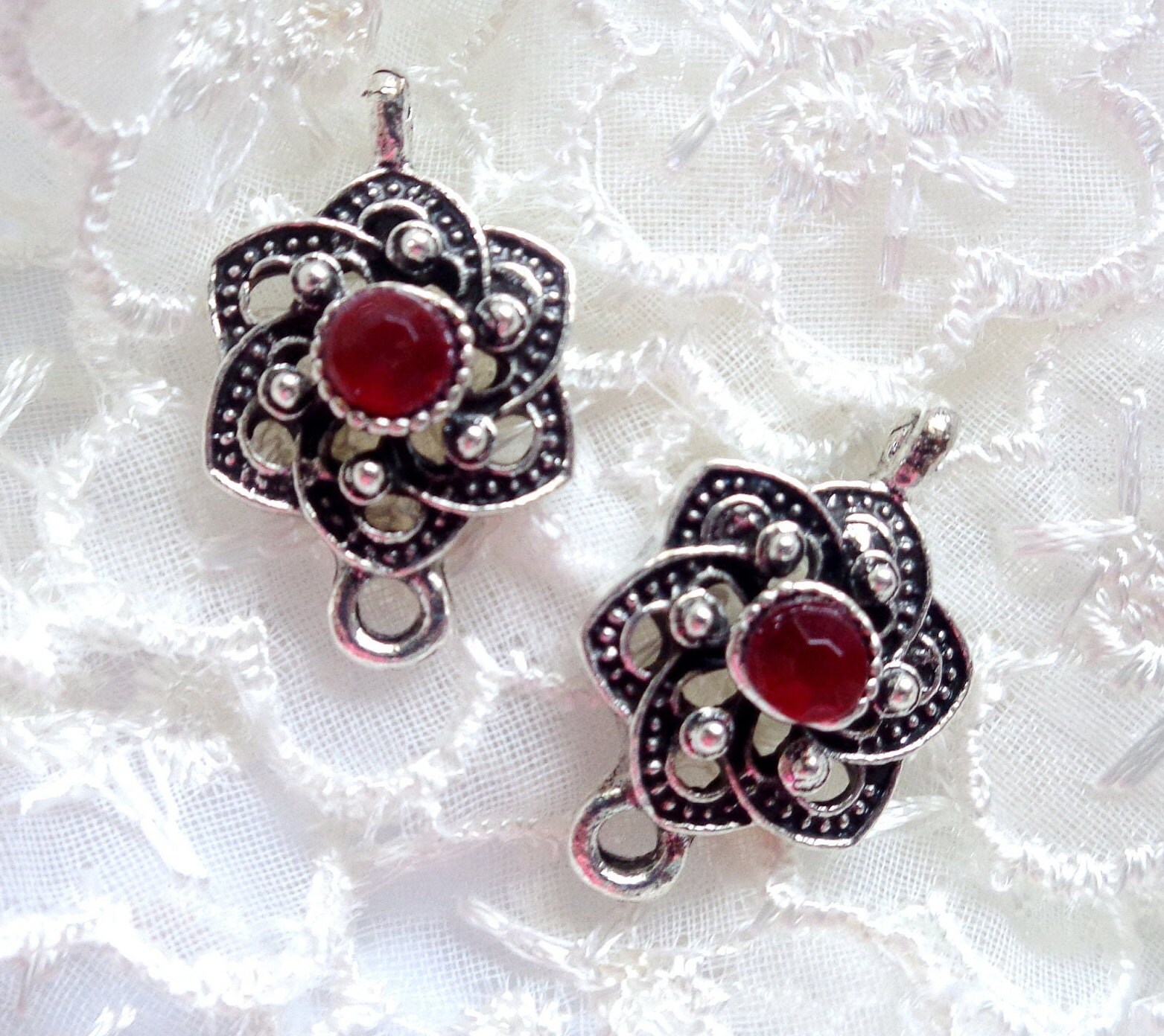 RARE! 2 rosette / flower connectors, Baroque / Victorian / Medieval style, very worked aged silver + opaque red rhinestone, 22x13mm