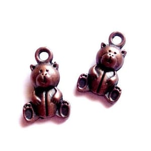 3 breloques cuivre rouge antique, ourson, nounours, petit ours, recto / verso, 15 x 9 mm