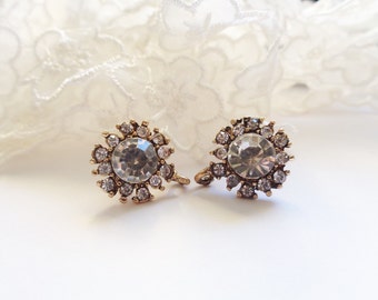 Retro vintage stud earrings, current trend, FLOWER shape, Victorian Baroque chic couture, transparent rhinestones/old gold, 13mm + ring