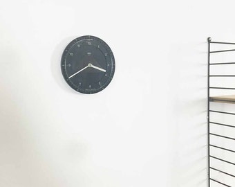 modernist wall clock Braun ABW 41 domodisque |  design: Dietrich Lubs | Dieter Rams 1981 midcentury modern