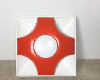 red minimalist Pop Art Metal Wall Light by SÖLKEN Lights Germany, 1970s |  SCONCEs Wall light Sputnik Space age | midcentury modern | eames