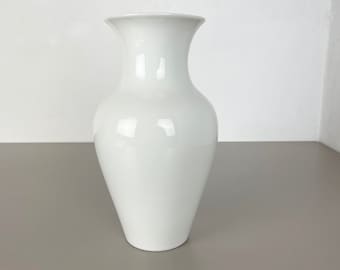 Small Op Art Vase Porcelain German Vase by KPM Berlin Porcelain, Germany, 1960 | BISQUIT Op Art | danish modern art deco