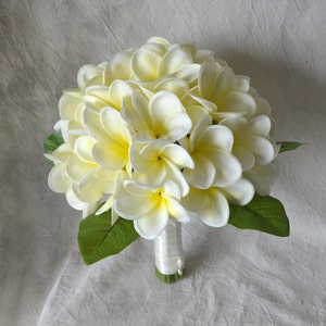 Real Touch Tropical Plumeria Bouquet Elfenbein Gelb Center Plumerias Frangipanis Hochzeitssträuße