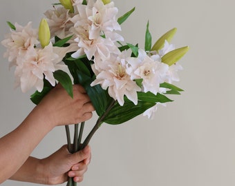 Faux lys rose pâle, fleur artificielle au toucher réel, 27,5 pouces