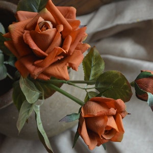 Spray a 3 teste di rose arancione bruciato/terracotta, fiori artificiali, fiori fai da te/matrimonio/decorazioni per la casa/regali, bouquet/centrotavola fai da te