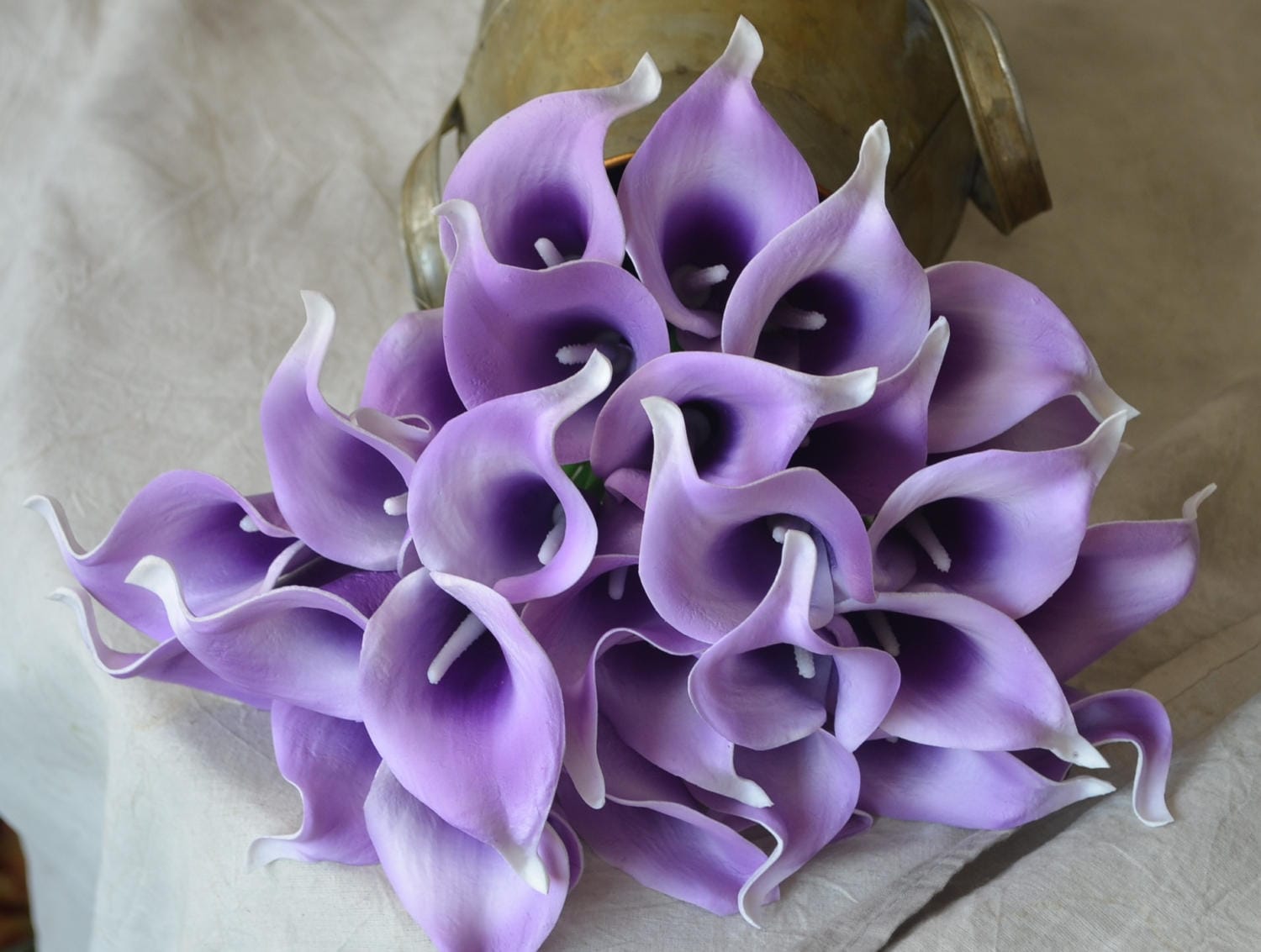 10 lilac Calla Lilies Real Touch Flowers For Silk Bridal Wedding Centerpieces 