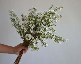 Branche de fleurs artificielles blanches de 23,5 pouces, fausse tige de plante de printemps et d'été, pièces maîtresses de bricolage | Floral | Décoration de mariage/maison | Cadeaux