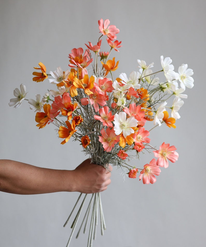 Branche de fleur faux cosmos de 23,5 pouces, fleurs sauvages printemps été blanc orange corail, décoration florale/mariage/maison/cuisine à faire soi-même, pièce maîtresse, cadeau image 6