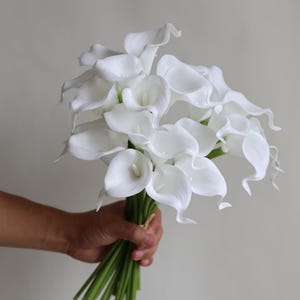 Real Touch Ivory White Calla Lilies: 9stems/bundle, 14" tall, Faux Flowers