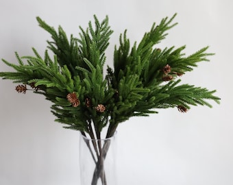 27 "Faux Norfolk Pine Cedar Zweig, hochwertige künstliche Kiefernpflanze, Winter Büro / Hochzeit / Dekoration / Urlaub Geschenke für Sie