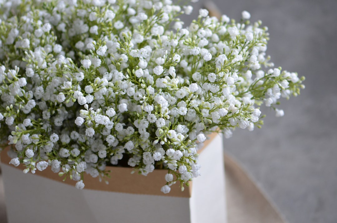 Babys Breath Artificial Fake Flowers Bouquet Gypsophila Bulk Flower in  White for Wedding Crown Home Party Garden Decoration 12Pcs