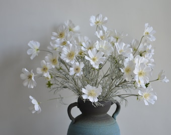 Ramo di fiori di cosmos artificiali bianchi da 23,5", fiori selvatici estivi finti, centrotavola di fiori finti / fai da te floreale / regalo per matrimonio/decorazione della casa