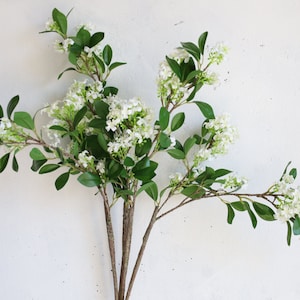 28&quot; Cream Artificial Lilac Blossom Branch With Leaves, Faux Spring Plant Stem,| Centerpieces | Floral | Wedding/Home Decoration | Gifts