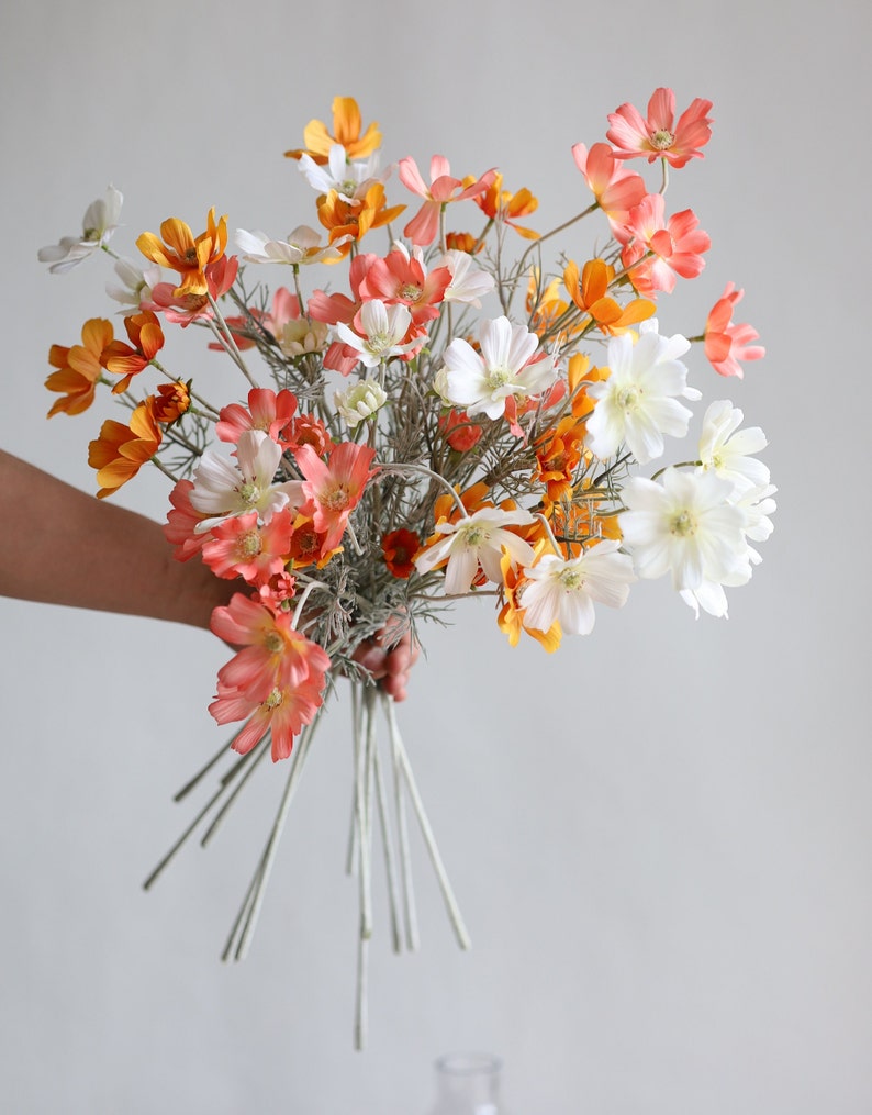 Branche de fleur faux cosmos de 23,5 pouces, fleurs sauvages printemps été blanc orange corail, décoration florale/mariage/maison/cuisine à faire soi-même, pièce maîtresse, cadeau image 10