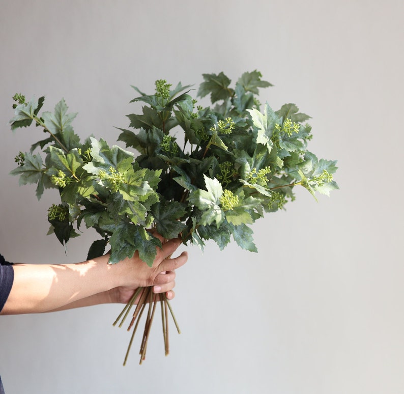 Branche de feuille d'érable artificielle de 20,5 pouces, Plante artificielle, Verdure printemps-été automne, Décoration de mariage/maison, Fleurs à faire soi-même image 1