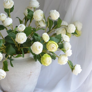 3 Heads Faux Ranunculus Flowers in Cream White/Soft Green - 16.5", Faux Spring Plant Stem, Centerpieces | Wedding/Home Decoration | Gifts