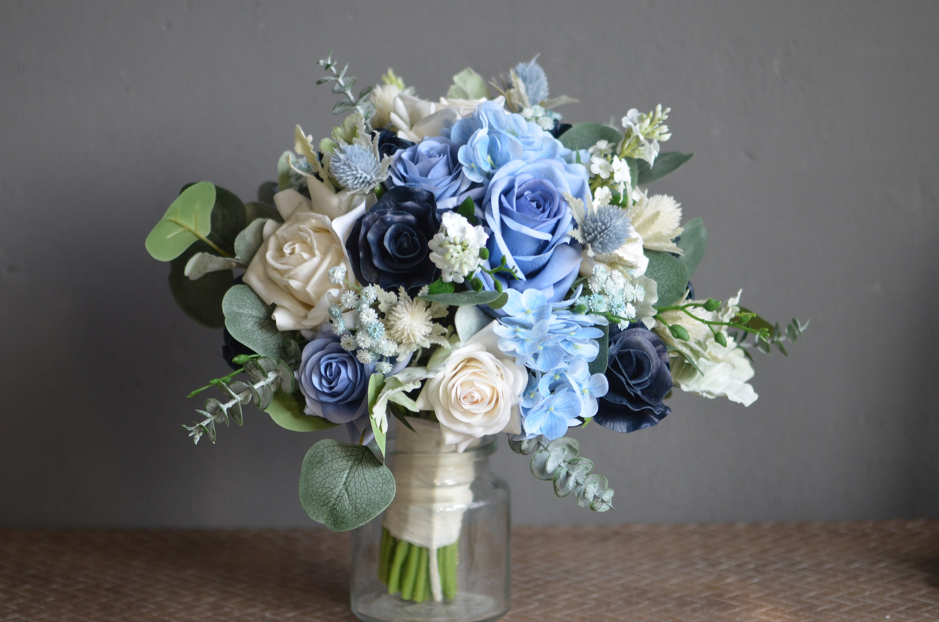 Ramos de novia con hortensias y rosas azul marfil, ramos de dama de honor  azul empolvado, boutonnieres azul marino, flores de tacto real, flores  artificiales - Etsy México, image size:3000x1987