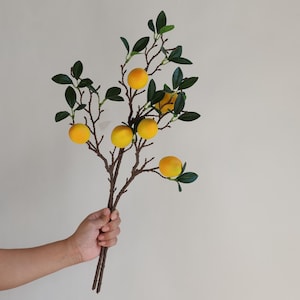 Rama de limones pequeños de imitación de 20,5&quot;, frutas artificiales, decoraciones para el hogar y la cocina, regalos para primavera, verano, oficina, bodas o vacaciones para ella
