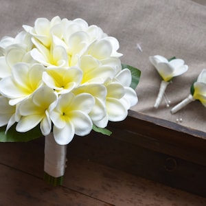 Real Touch Tropical Plumeria Bouquet Ivory Yellow Center Plumerias Frangipanis Wedding Bouquets