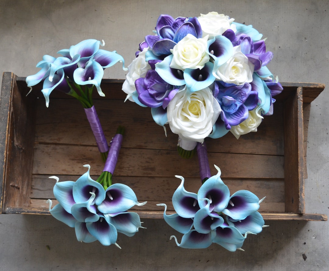 Calla Viola Blu Viola Orchidee Calla Gigli Bouquet da sposa Rose Off White Touch ...