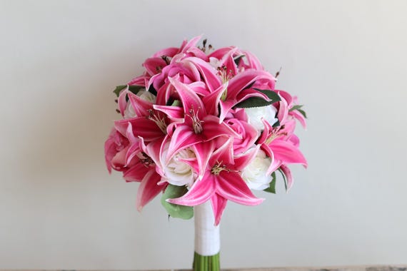 Fake Blumen Hot Pink Brautsträuße: in Real Touch Blumen, Rosen, Tigerlilien