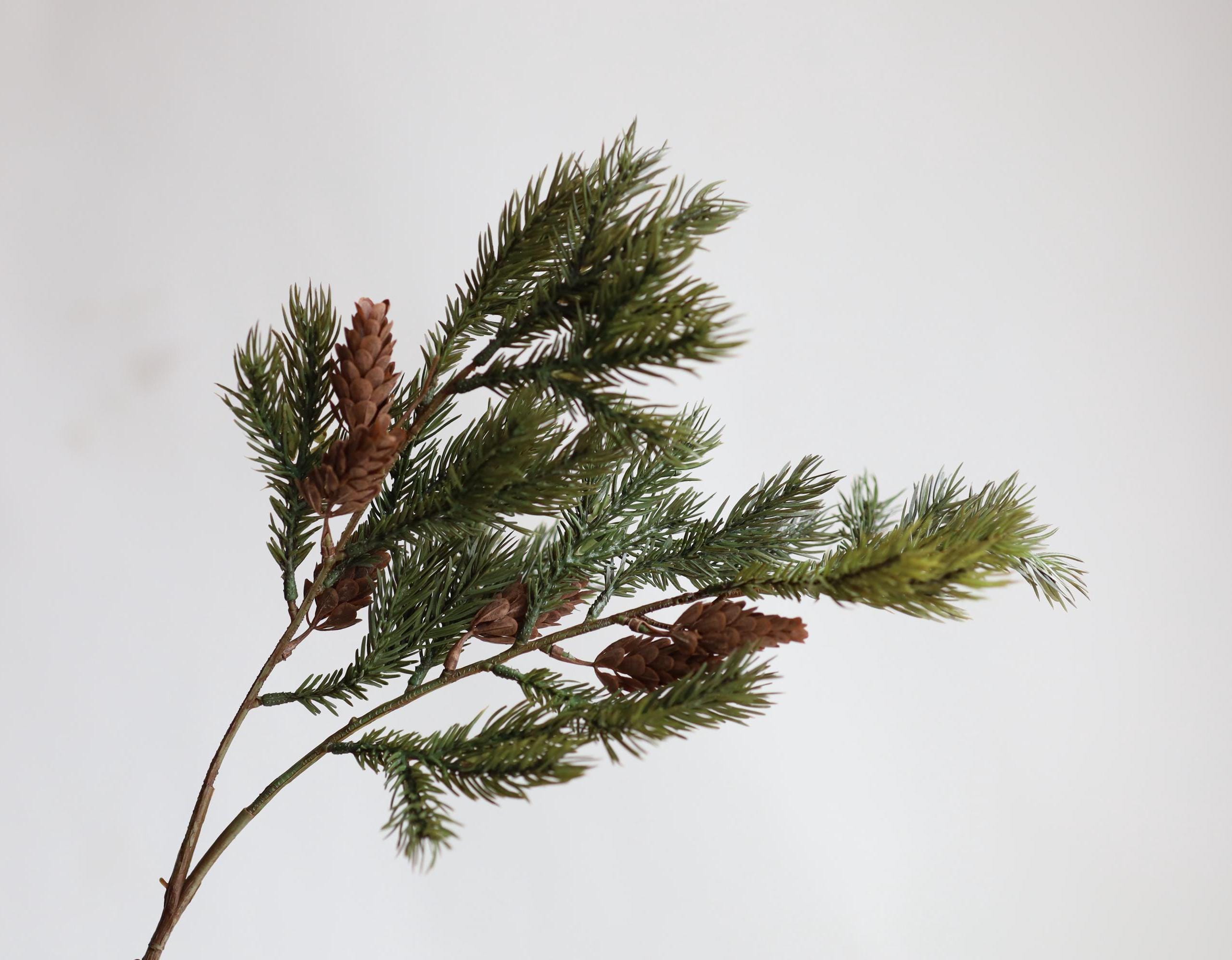 松ぼっくり付きフェイクシーダーの枝：25.5インチの冬のホリデー