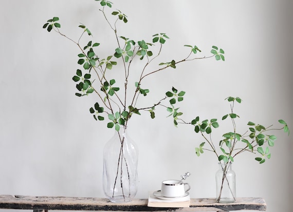 Faux Pieris Japonica Stem: Artificial Spring Leaf Branch