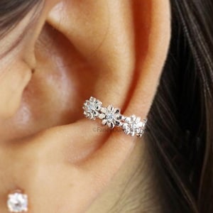 Ear Cuff Earrings, Ear Wraps, Earring Cuffs, Natural Diamond Ear Cuff, No Piercing Ear Cuff, 14K Gold Diamond Ear Cuff, Gold Ear Wrap KD1069